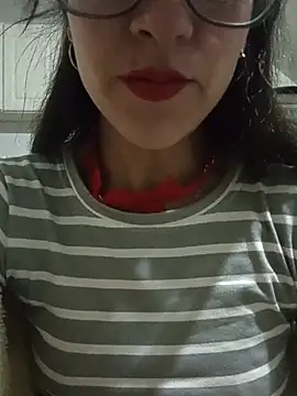 Snapshot of Camilitah chatting on June 27, 3:33 am Camilitah online show from June 27, 3:33 am