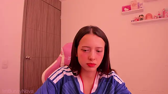 Snapshot of ImBunnyNova chatting on May 30, 3:53 pm ImBunnyNova online show from May 30, 3:53 pm