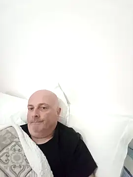 Alexis Bull online show from February 2, 4:17 pm