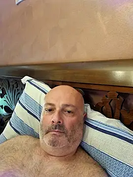 Alexis Bull online show from July 11, 9:45 am