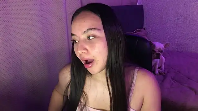 Snapshot of amelia_hall chatting on July 23, 12:46 am amelia hall online show from July 23, 12:46 am
