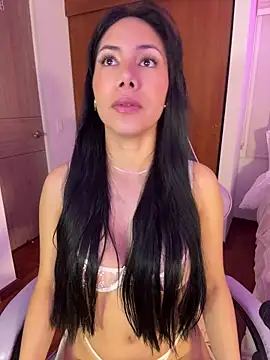 Snapshot of ArianaReynoldss chatting on June 22, 10:01 am ArianaReynoldss online show from June 22, 10:01 am