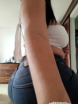 Snapshot of Yuli_Mars chatting on July 31, 8:30 pm Yuli Mars online show from July 31, 8:30 pm