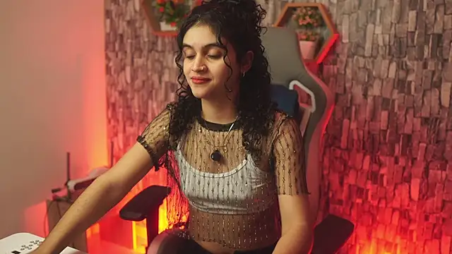 bonniie 98  online show from April 4, 1:48 am