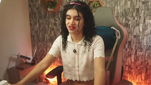 bonniie 98  online show from May 20, 7:31 pm