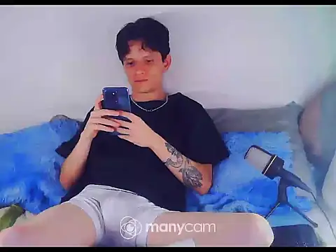 santihot089 online show from February 14, 8:38 pm