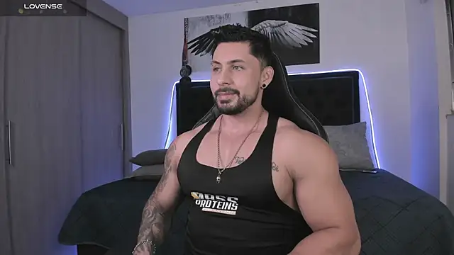 santi aesthetic online show from April 11, 12:37 am