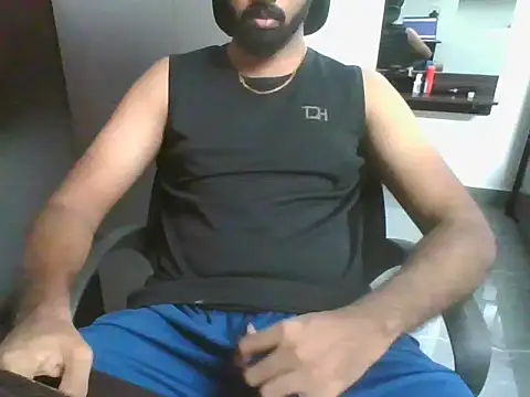 lovelyakash69 online show from June 30, 5:30 am