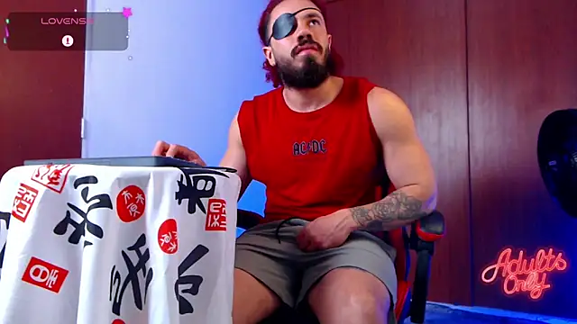 Snapshot of pirata_fitness chatting on January 16, 2:32 pm pirata fitness online show from January 16, 2:32 pm