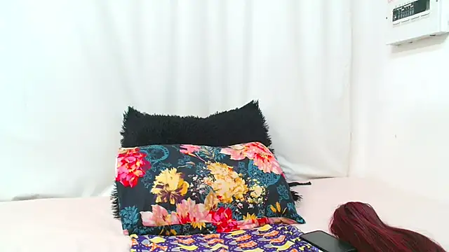 SMALLBOOBSXX online show from November 29, 4:48 am