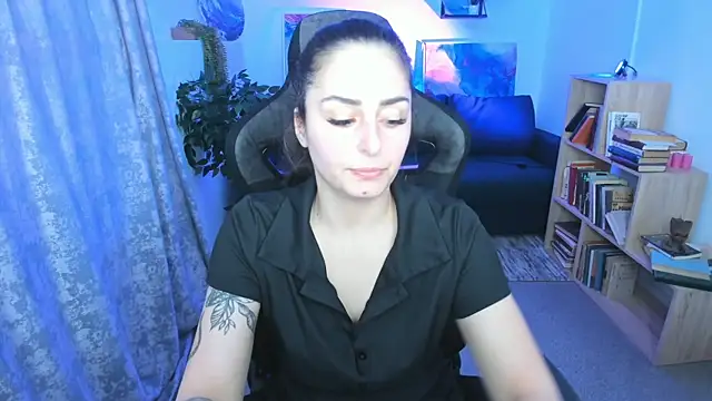 ValeriiMills online show from April 2, 1:53 pm