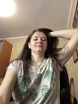 Snapshot of MariannaSida chatting on February 6, 8:18 am MariannaSida online show from February 6, 8:18 am