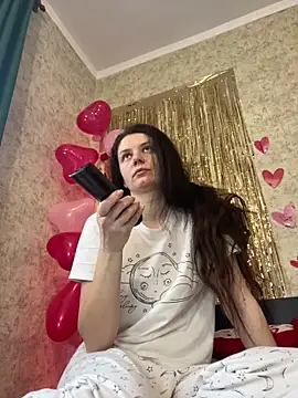 Snapshot of MariannaSida chatting on February 12, 8:20 am MariannaSida online show from February 12, 8:20 am