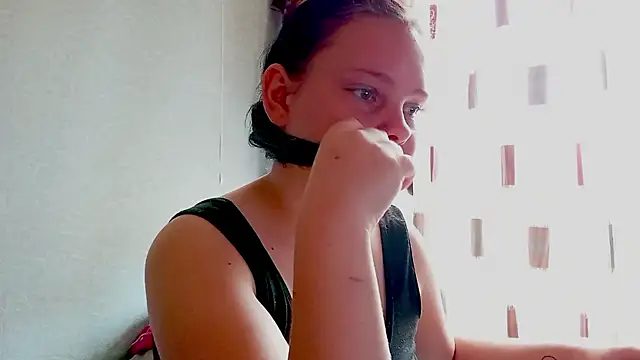 SweetPiggyx online show from August 4, 11:13 am
