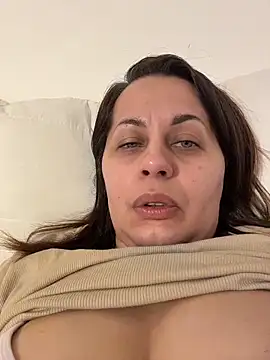 Snapshot of Claudia_hotxxx chatting on October 29, 6:20 pm Claudia hotxxx online show from October 29, 6:20 pm