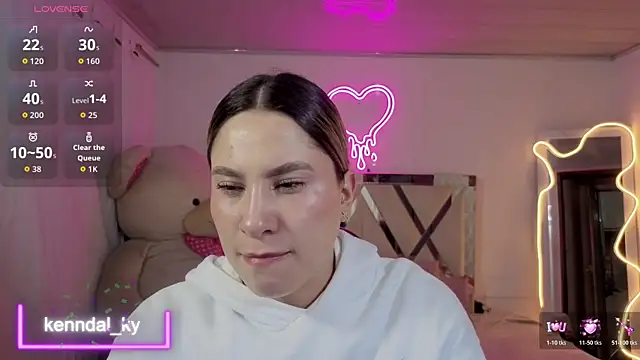 saaya tay online show from April 17, 3:09 am