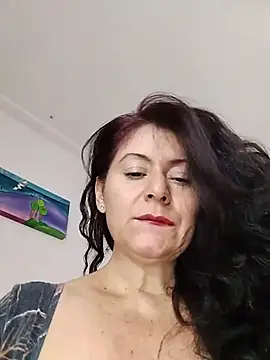 Snapshot of lunadicty chatting on July 4, 5:41 pm lunadicty online show from July 4, 5:41 pm