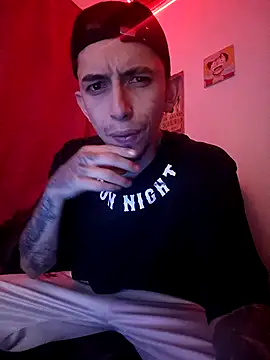 Snapshot of Chris__Jones chatting on October 9, 12:19 am Chris Jones online show from October 9, 12:19 am