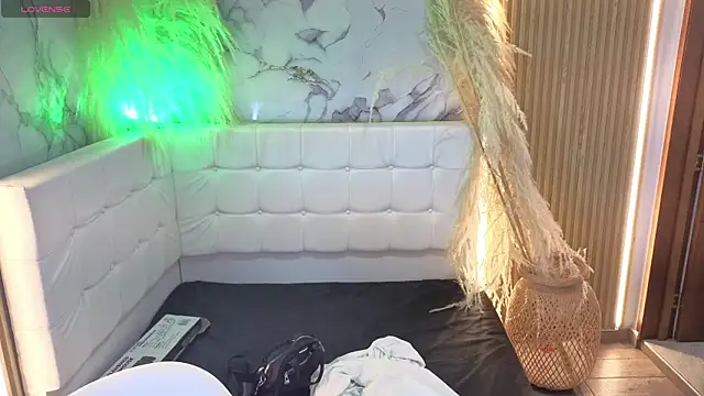 Cerecitaa02  online show from April 17, 1:19 am