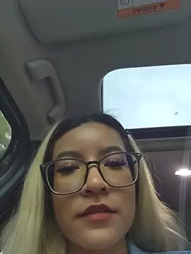 Pretty roxxyy online show from March 7, 12:35 pm