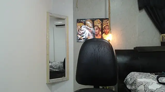 Snapshot of black_king_241 chatting on October 6, 3:26 am black king 241 online show from October 6, 3:26 am