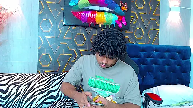 Snapshot of black_king_241 chatting on October 10, 3:16 am black king 241 online show from October 10, 3:16 am