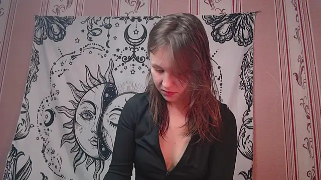 Snapshot of Thighswithspikes chatting on September 9, 9:20 am Thighswithspikes online show from September 9, 9:20 am