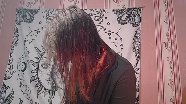 Snapshot of Thighswithspikes chatting on September 11, 8:36 am Thighswithspikes online show from September 11, 8:36 am