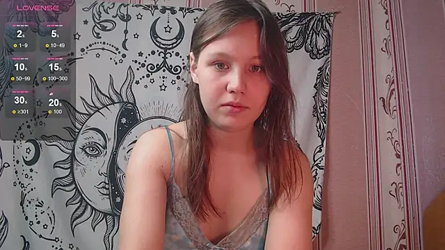 Snapshot of Thighswithspikes chatting on October 28, 8:18 am Thighswithspikes online show from October 28, 8:18 am