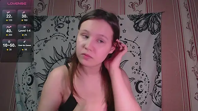 Snapshot of Thighswithspikes chatting on November 25, 7:08 am Thighswithspikes online show from November 25, 7:08 am