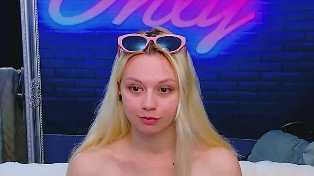 AlessiaCroft online show from June 6, 4:06 am