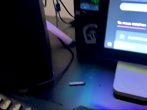 Snapshot of bigrosa21cm chatting on October 24, 10:17 pm bigrosa21cm online show from October 24, 10:17 pm