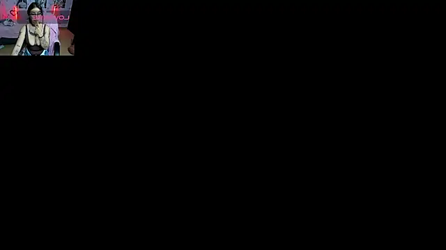 Snapshot of Medussa_katt chatting on May 7, 10:48 pm Medussa katt online show from May 7, 10:48 pm
