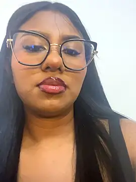 Snapshot of Emmily_Vargas chatting on September 26, 8:24 pm Emmily Vargas online show from September 26, 8:24 pm