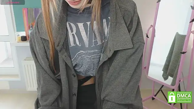 sweetuniporn online show from April 14, 8:53 am