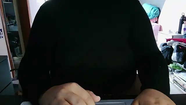 nicolebiancardi5 online show from May 15, 2:35 pm