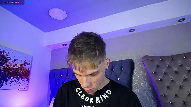 Robbin Blaze online show from March 12, 5:02 am