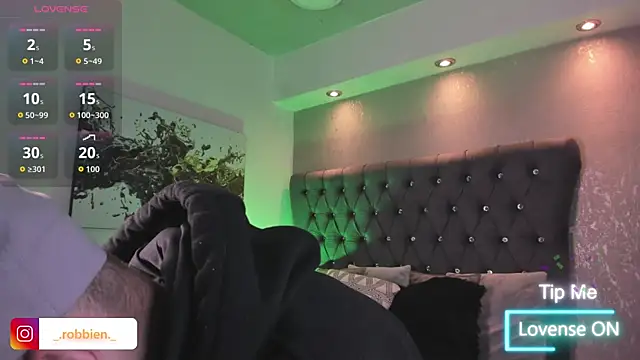 Robbin Blaze online show from April 3, 10:19 pm