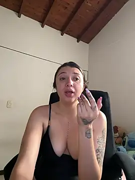 Snapshot of Mia__Gray chatting on May 13, 5:32 pm Mia Gray online show from May 13, 5:32 pm