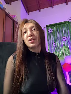 Snapshot of Mia__Gray chatting on June 24, 5:23 pm Mia Gray online show from June 24, 5:23 pm