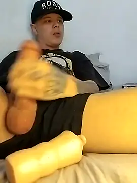 erickdlima1 online show from October 8, 4:37 pm