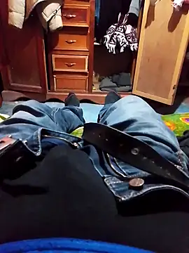 luuiss12 online show from February 17, 10:49 pm