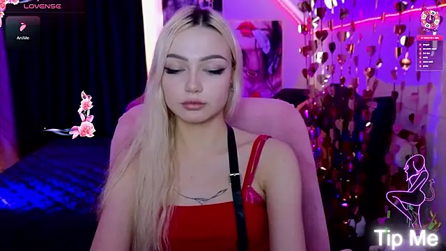 LinaLirian online show from February 24, 2:04 pm