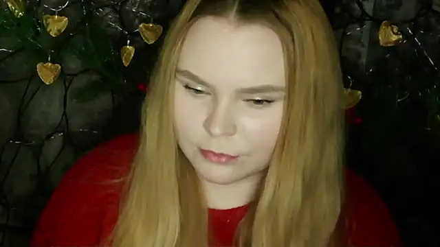 Snapshot of blushing_star chatting on February 17, 4:35 pm blushing star online show from February 17, 4:35 pm