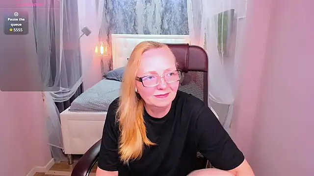 Snapshot of Karen_Villis chatting on August 3, 11:48 am Karen Villis online show from August 3, 11:48 am