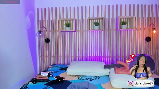 ciara blake online show from April 24, 8:00 pm