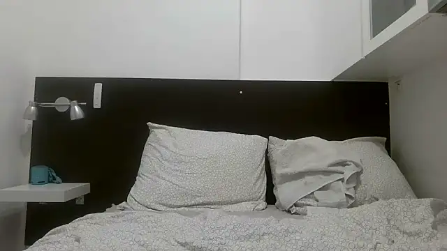 Snapshot of melyssa_luv chatting on September 8, 10:42 pm melyssa luv online show from September 8, 10:42 pm