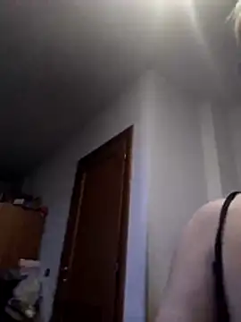 JessicaItalia online show from February 21, 10:27 am