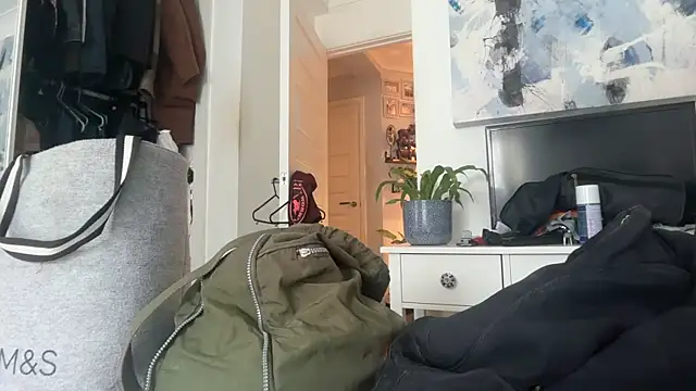 CloudyMuscleBeefy online show from April 2, 11:52 am