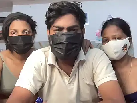 Snapshot of Tamil_india_couples_ chatting on May 18, 5:52 pm Tamil india couples online show from May 18, 5:52 pm